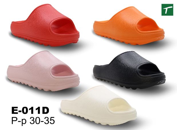 Шлепанцы детские из ПВХ, модель E-011D, раз. ряд 30-35,ТМ Step Forward